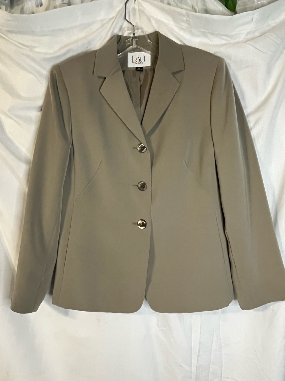 Le Suit Women's Taupe-Grey Tailored Blazer 8P. Great Winter work business wear